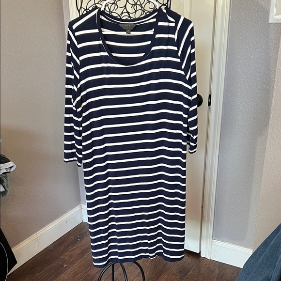 MIX. Dresses & Skirts - MIX Navy and White Striped Midi Dress